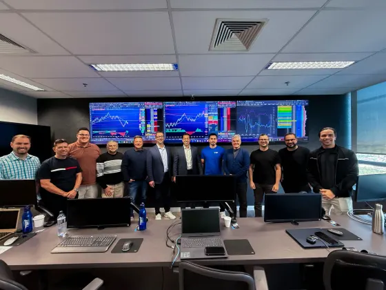 Equipe da TSR no centro de treinamento de Alphaville